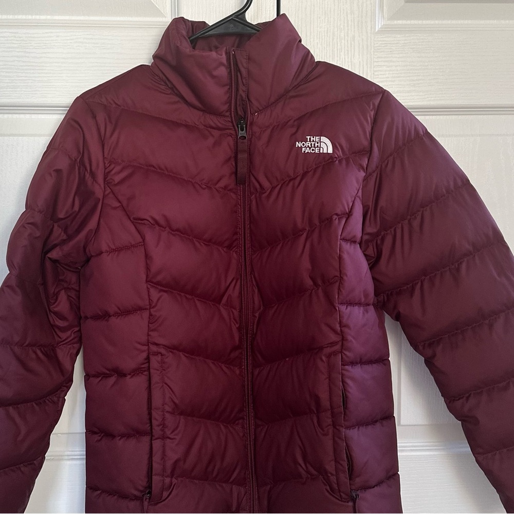The North Face Women Burgundy Insulated Jacket